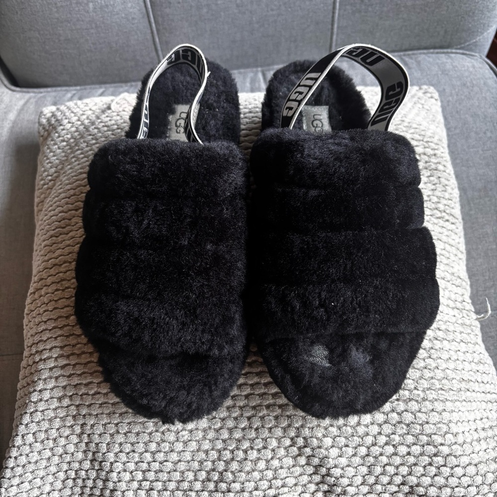 UGG Women's Black Fluff Yeah Slippers